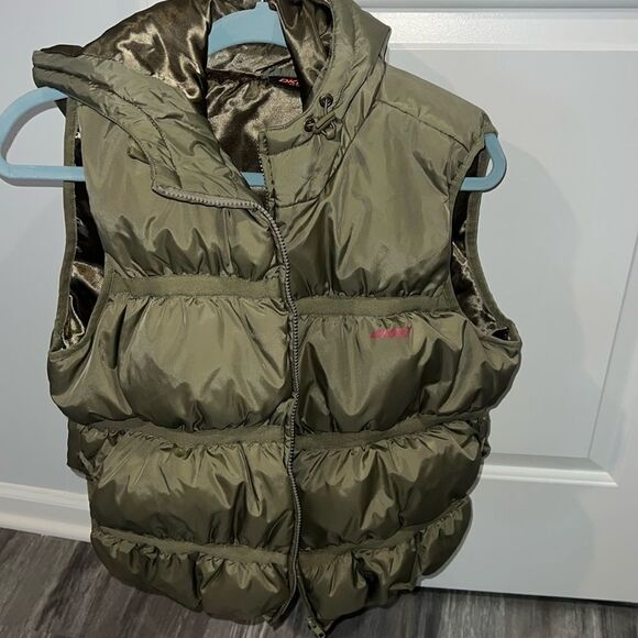 DKNY ACTIVE PUFFER SKI VEST - Picture 1 of 6